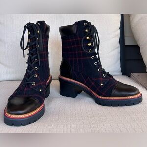 NWOB Tory Burch Navy Plaid Lace-Up Ankle Boots with Black Cap Toe